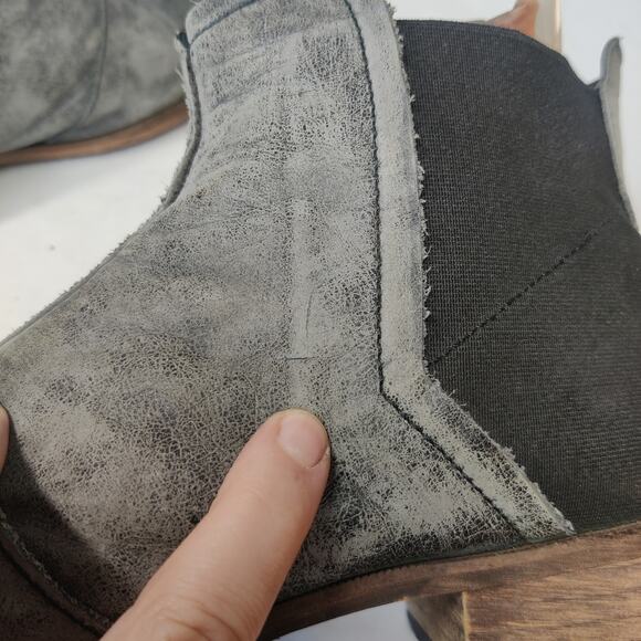 Free People Silver Gray Distressed Leather Boho Pull On Chelsea Ankle Boots 41 - Picture 10 of 10
